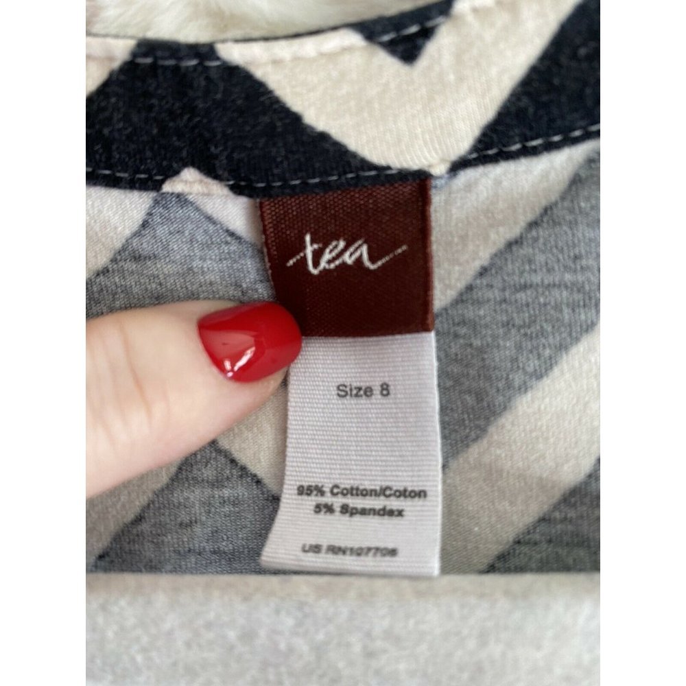Tea Collection Top Size 8 Women black chevron - Picture 2 of 8